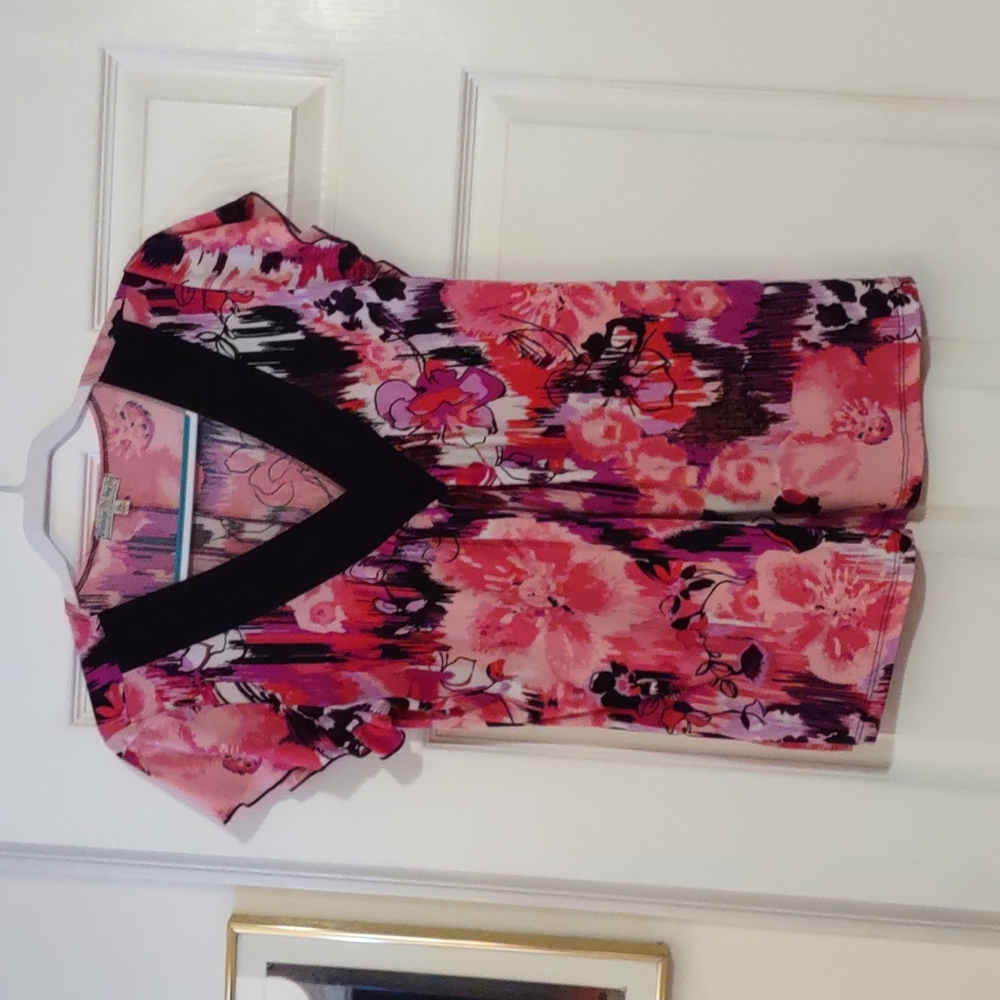 Women's top..Pink black white